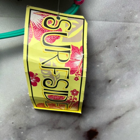 Surf side woman’s Bikini top - Picture 12 of 16